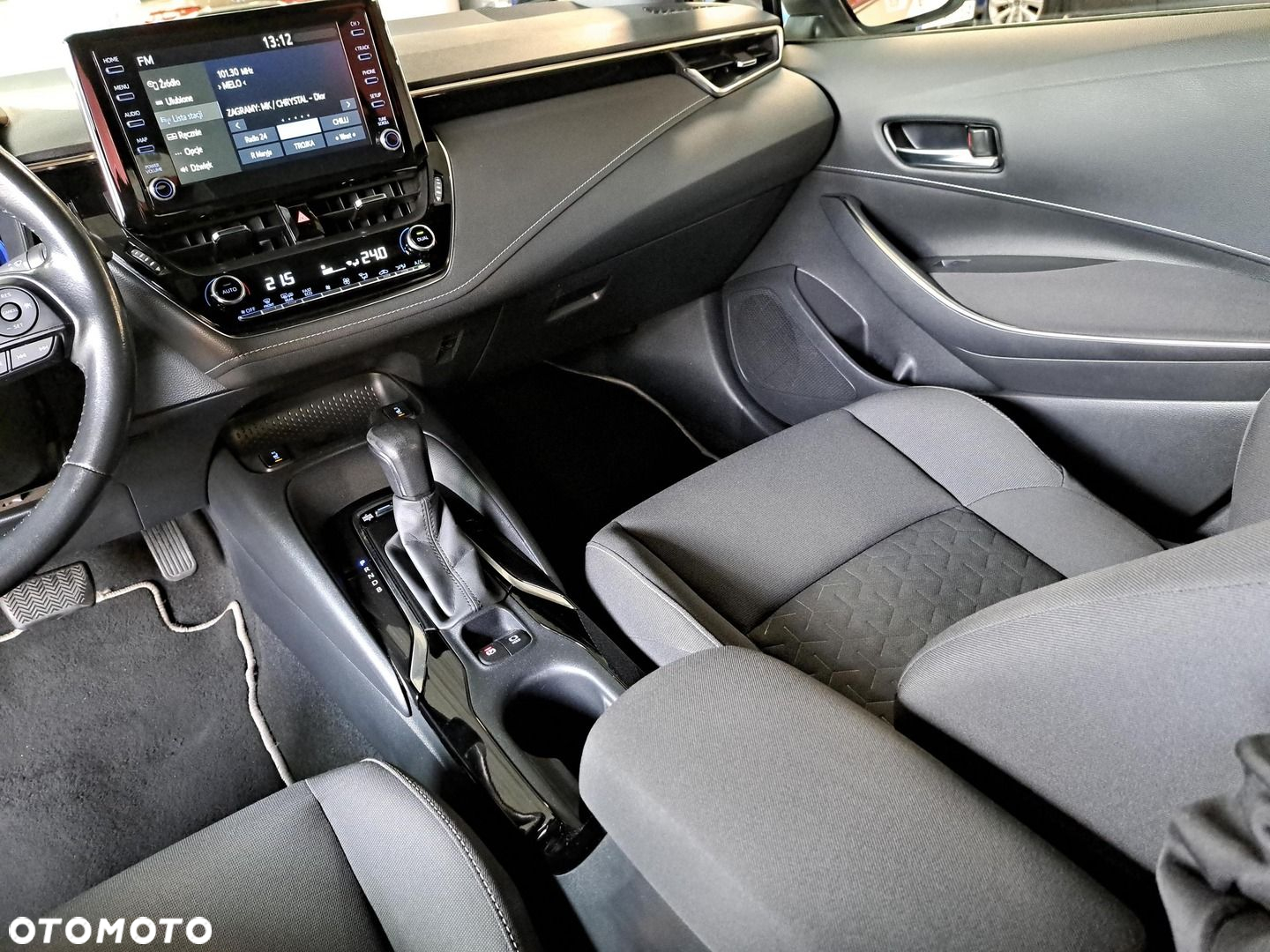 Toyota Corolla 1.8 Hybrid Comfort - 29