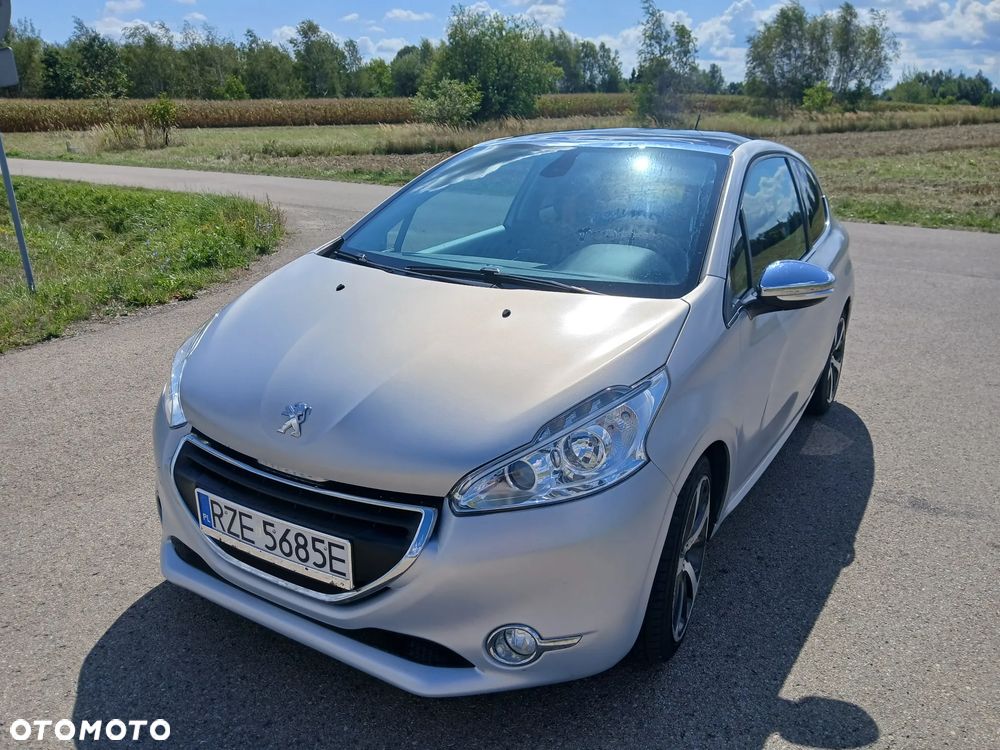 Peugeot 208 e-HDi 115 Stop&Start Allure - 1