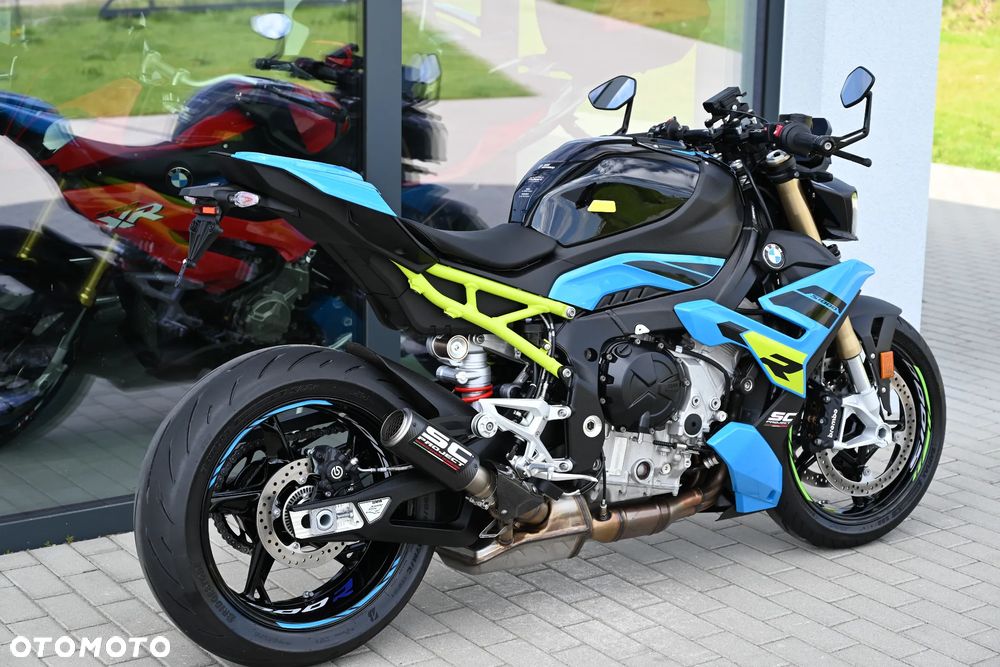 BMW S - 40