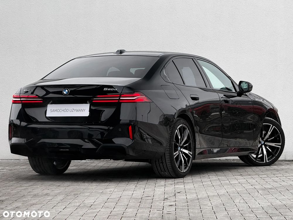 BMW Seria 5 520d xDrive - 3