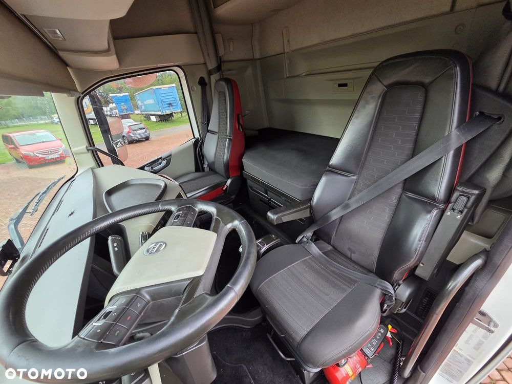 Volvo FH 500 *GLOBETROTTER* RETARDER* KLIMA POSTOJOWA* LODÓWKA* KOŁA 80%* ACC* Z FRANCJI - 10
