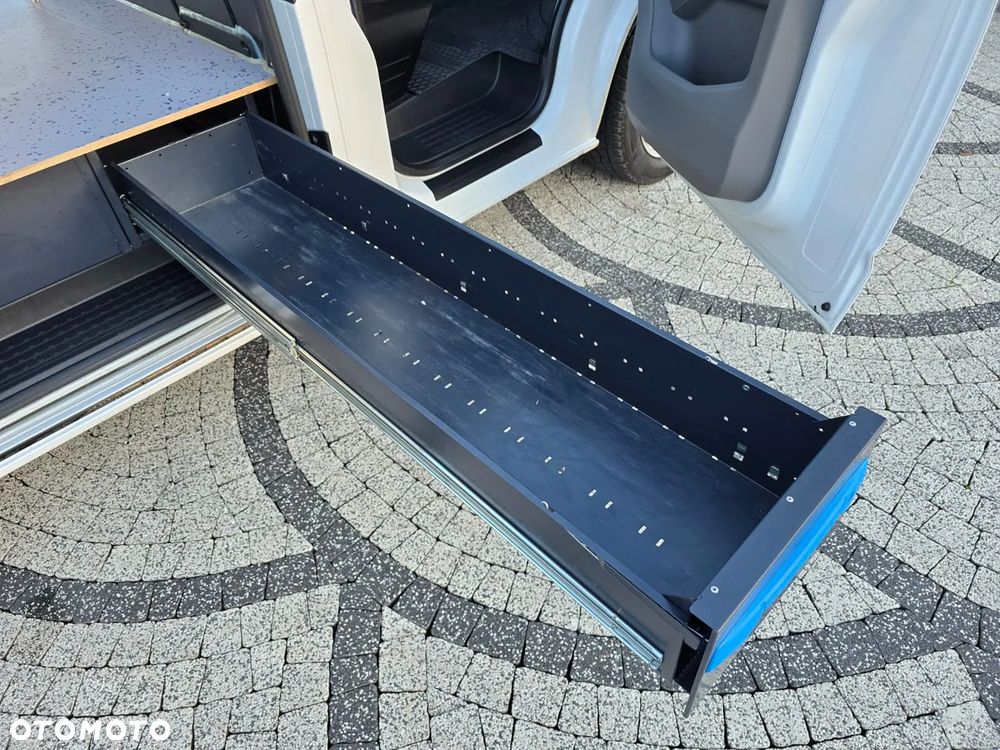 Volkswagen Transporter - 33