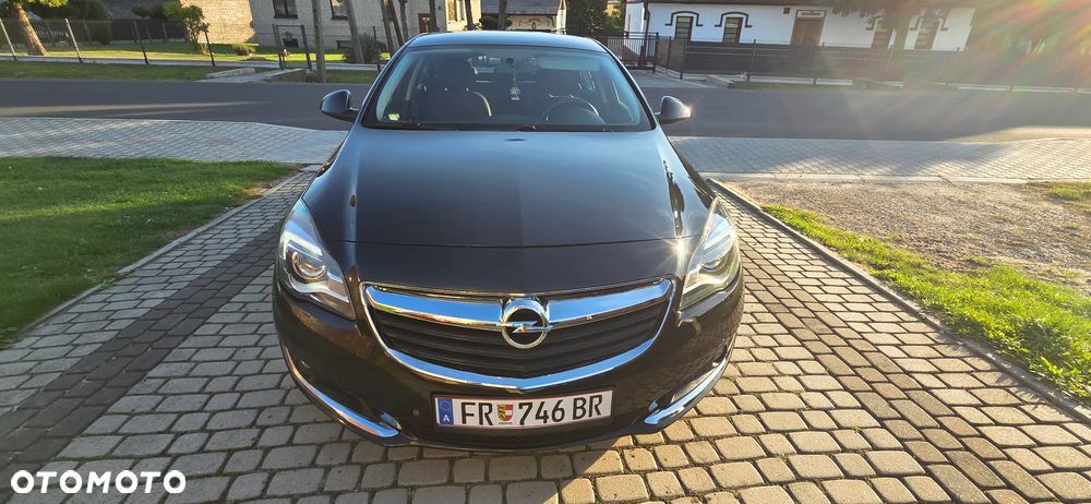 Opel Insignia - 11