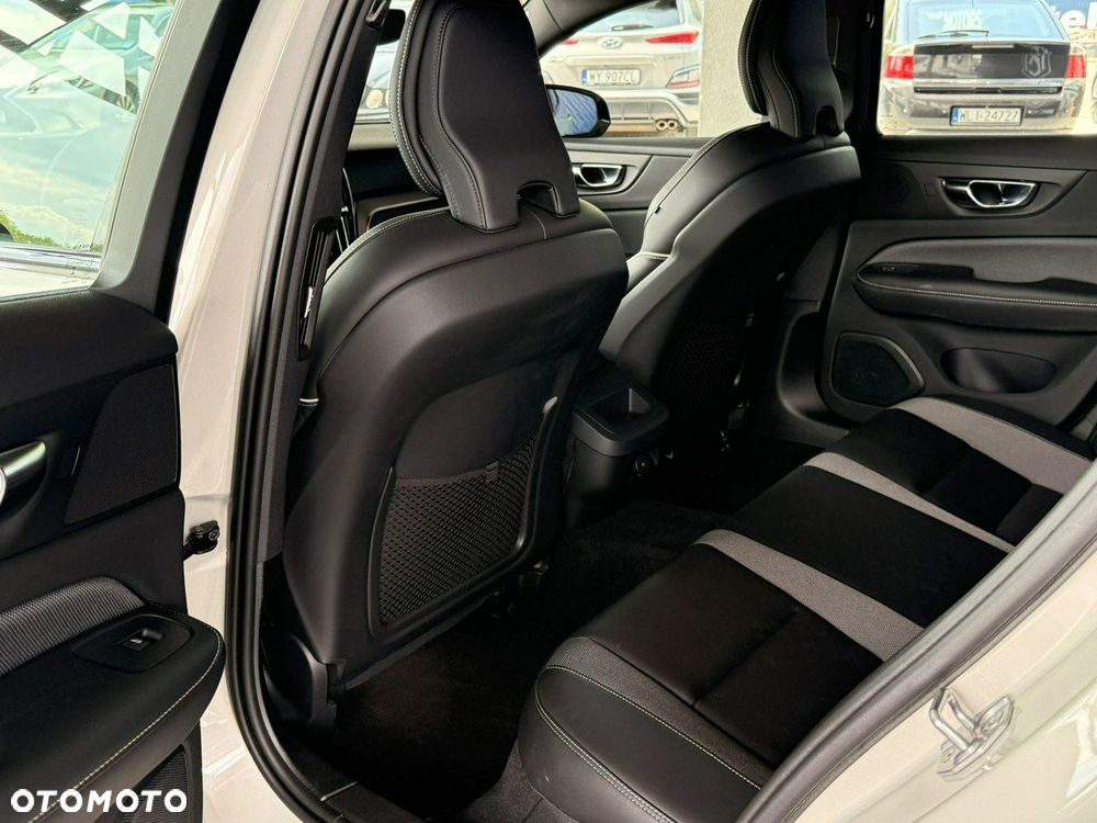 Volvo S60 B4 B R-Design - 14