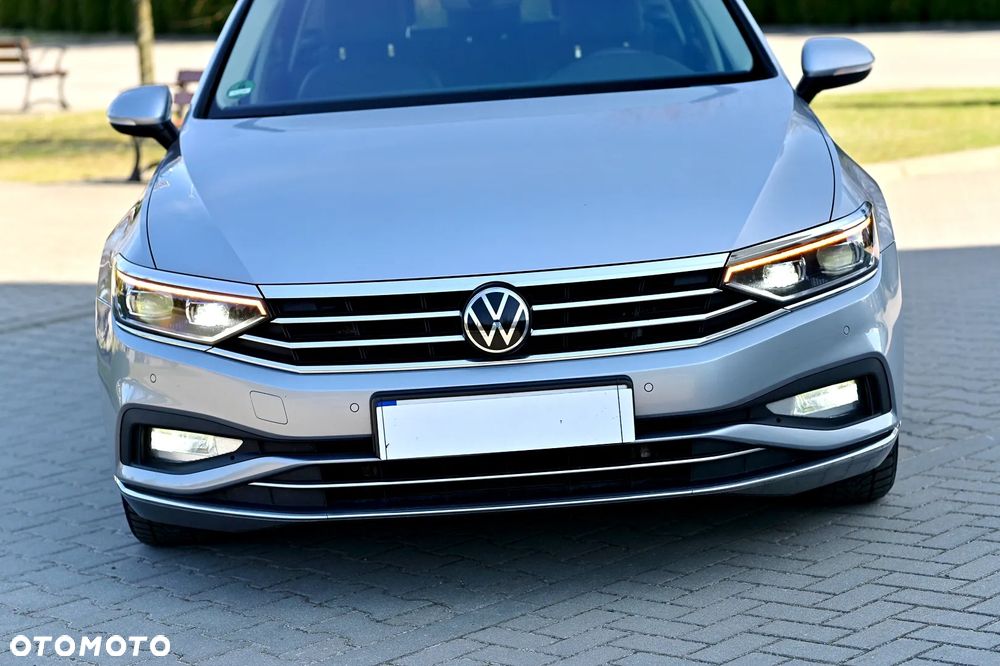 Volkswagen Passat 2.0 TDI EVO Elegance DSG - 9