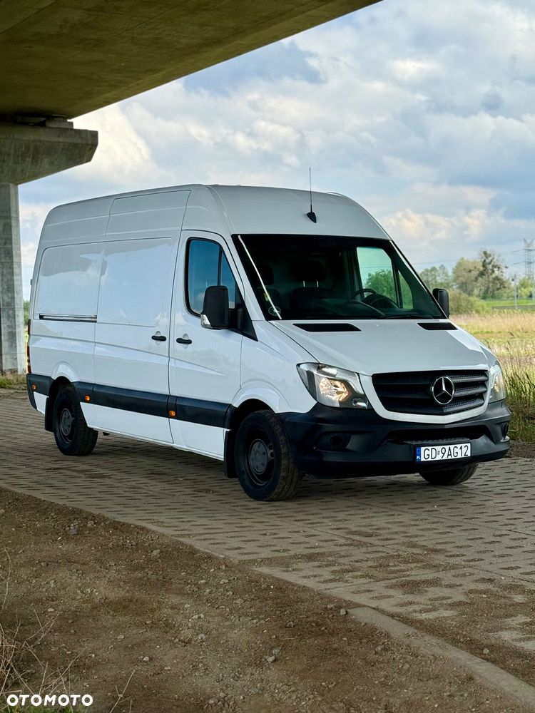 Mercedes-Benz Sprinter - 2
