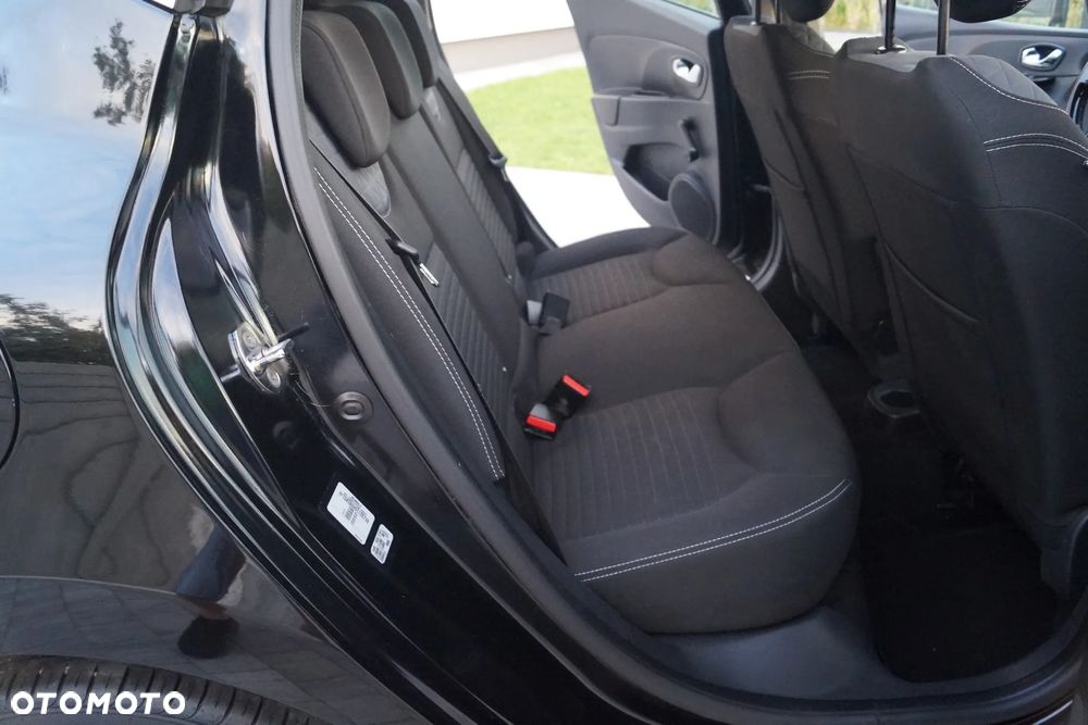 Renault Clio - 22