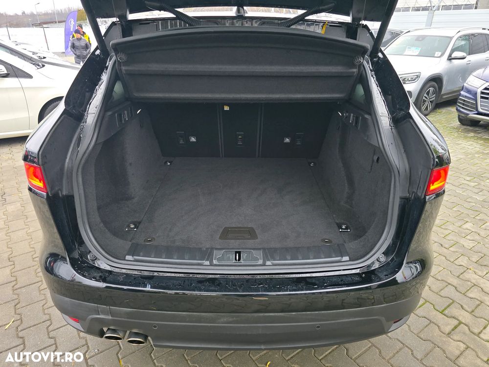 Jaguar F-Pace 20d AWD Prestige - 11