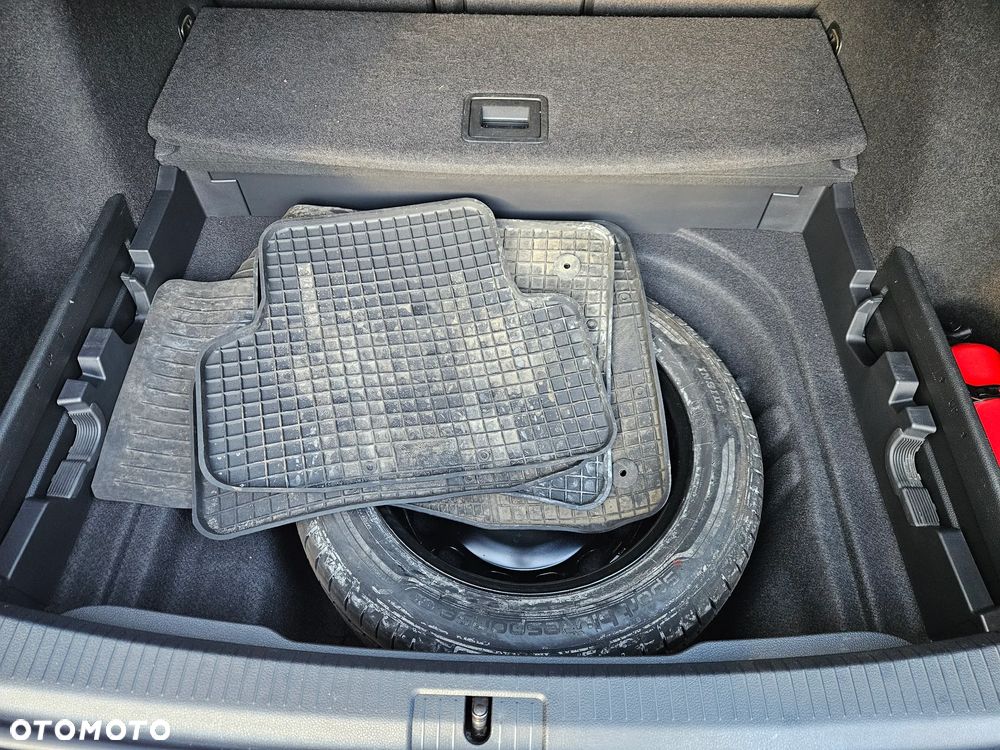 Volkswagen Golf 1.6 TDI SCR Trendline - 15