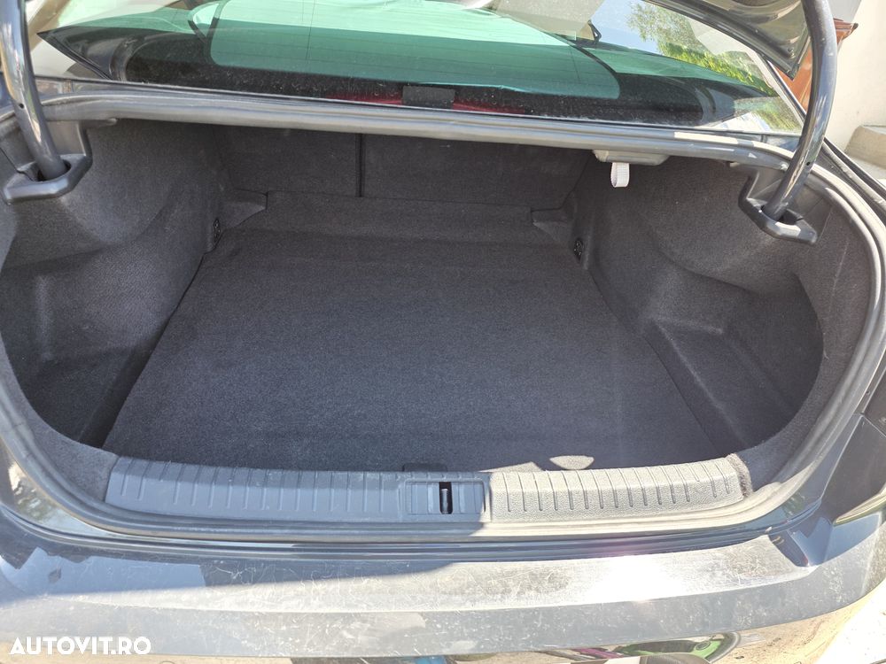 Volkswagen Passat 1.4 TSI Advance - 10