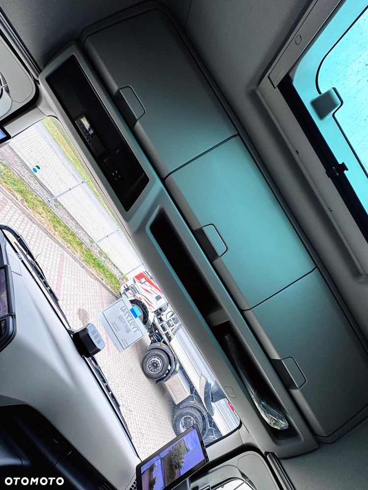 Ford F-MAX - 18