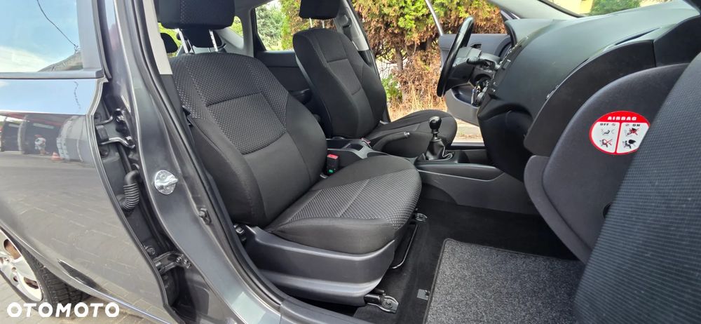 Hyundai i30 1.4 Base EU5 - 36