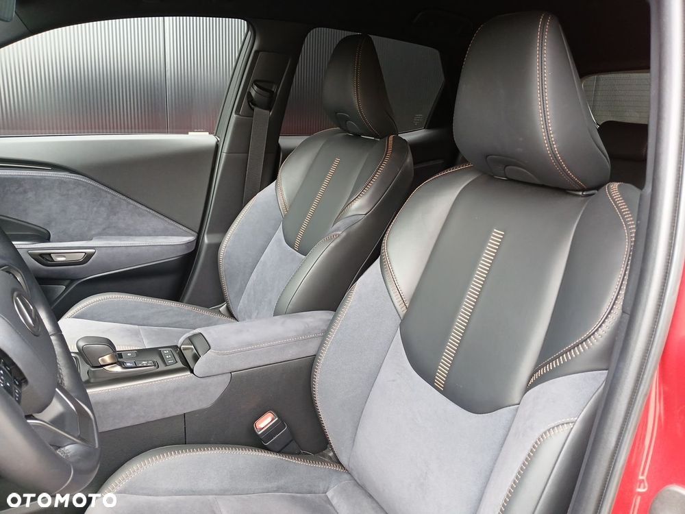 Lexus LBX 1.5 Hybrid Cool AWD - 15