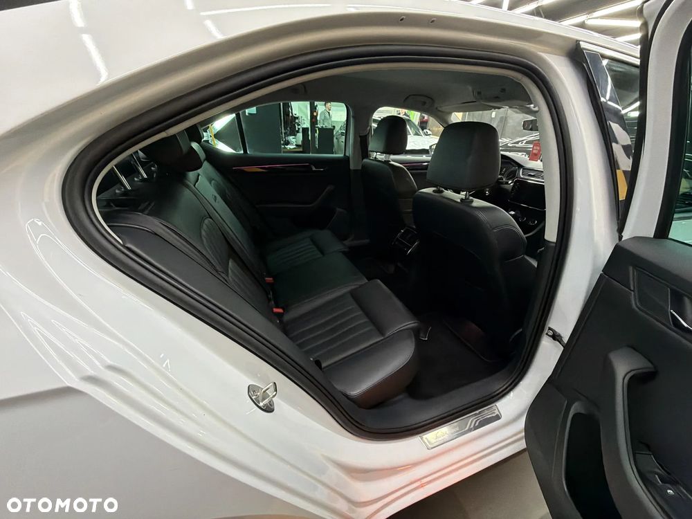 Skoda Superb 2.0 TDI L&K DSG - 5