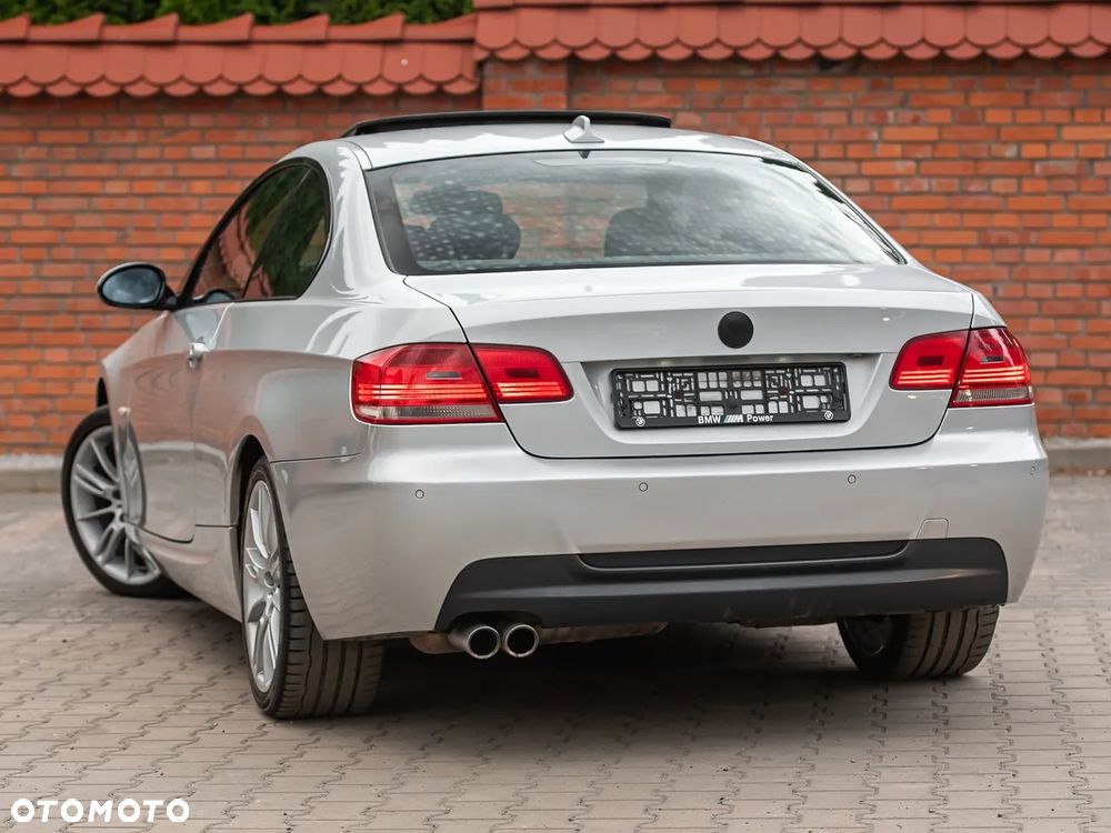 BMW Seria 3 325i xDrive M Sport Edition - 8