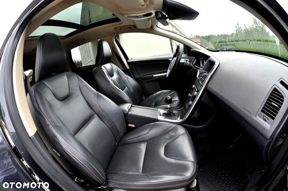 Volvo XC 60 D4 R-Design Summum - 30