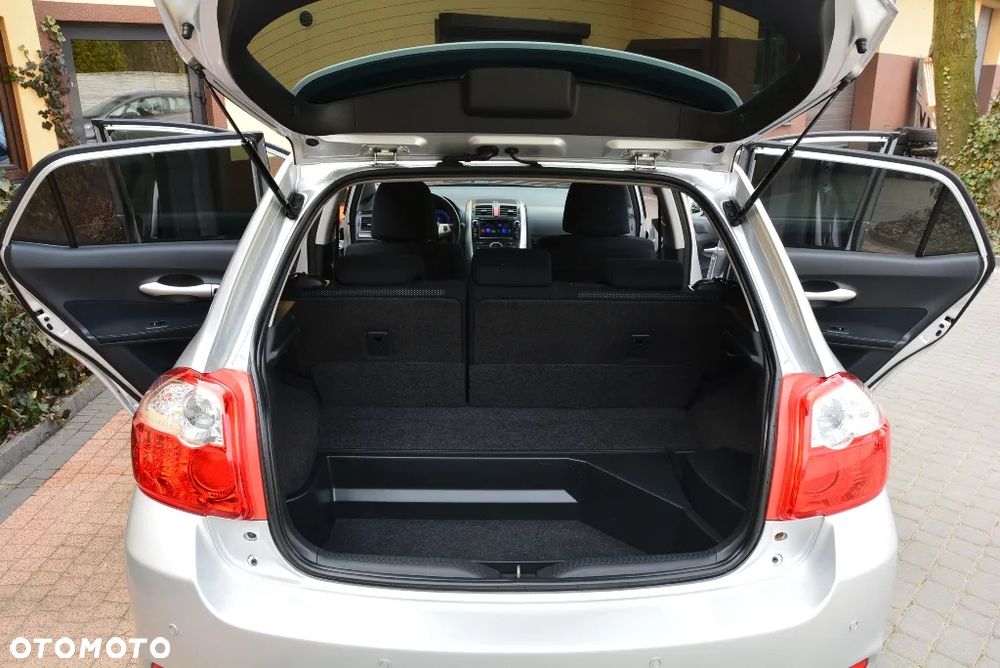 Toyota Auris 1.8 HSD Prestige NAVI - 13