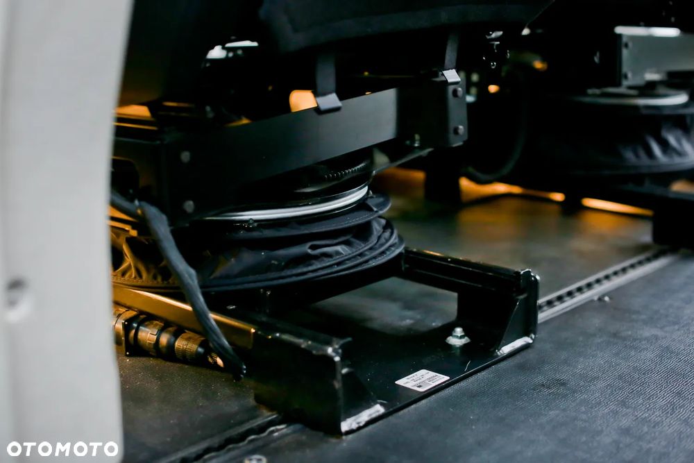 Chrysler Pacifica - 20