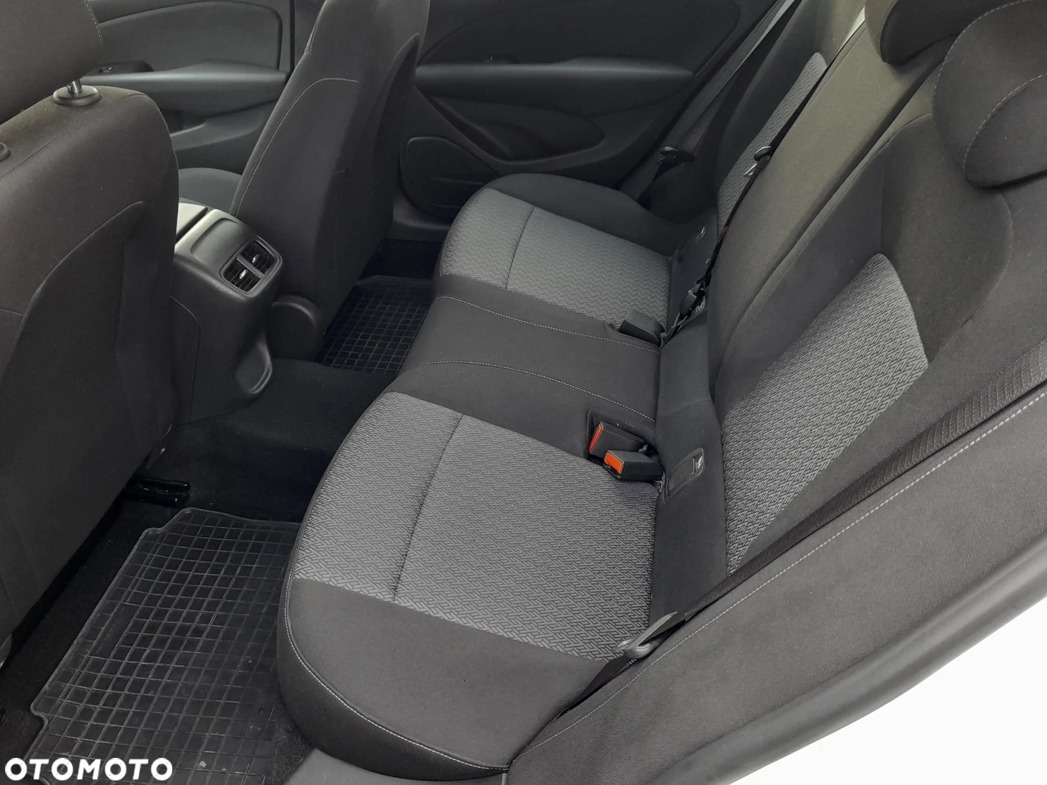 Opel Insignia 1.6 CDTI Enjoy S&S Eco - 14