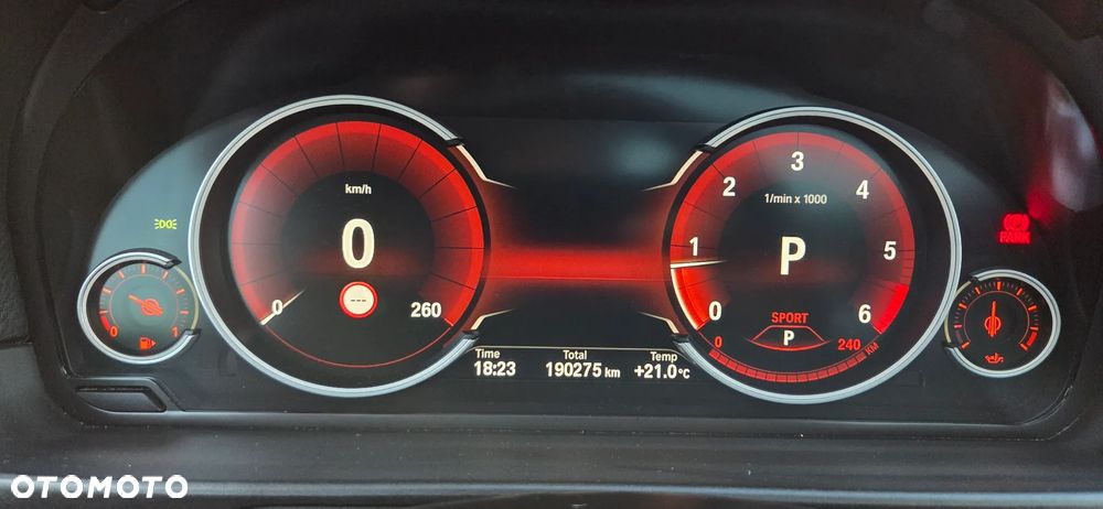 BMW Seria 5 525d Sport-Aut Luxury Line - 27