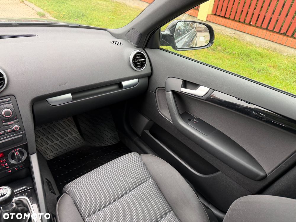 Audi A3 Sportback 2.0 TDI DPF S line Sportpaket - 22