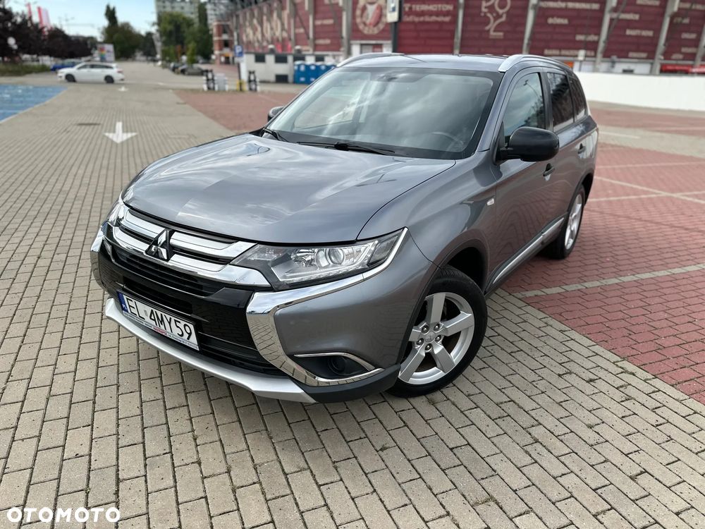 Mitsubishi Outlander 2.0 2WD SUV-Star - 2