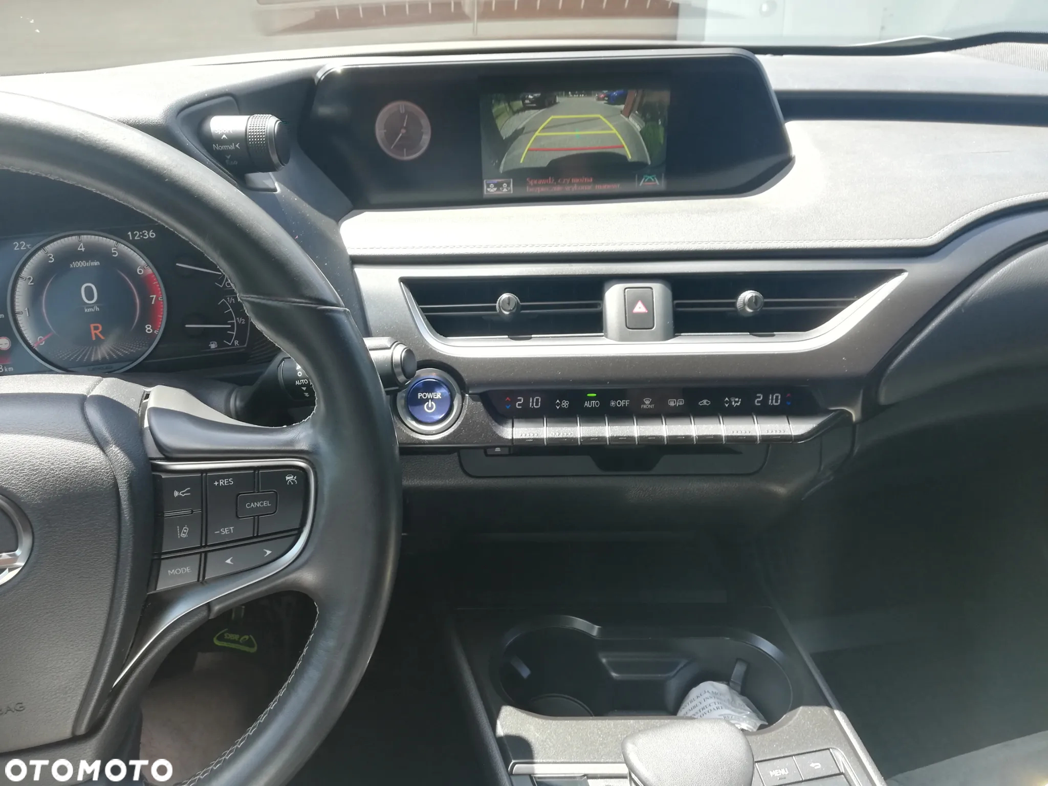 Lexus UX - 11