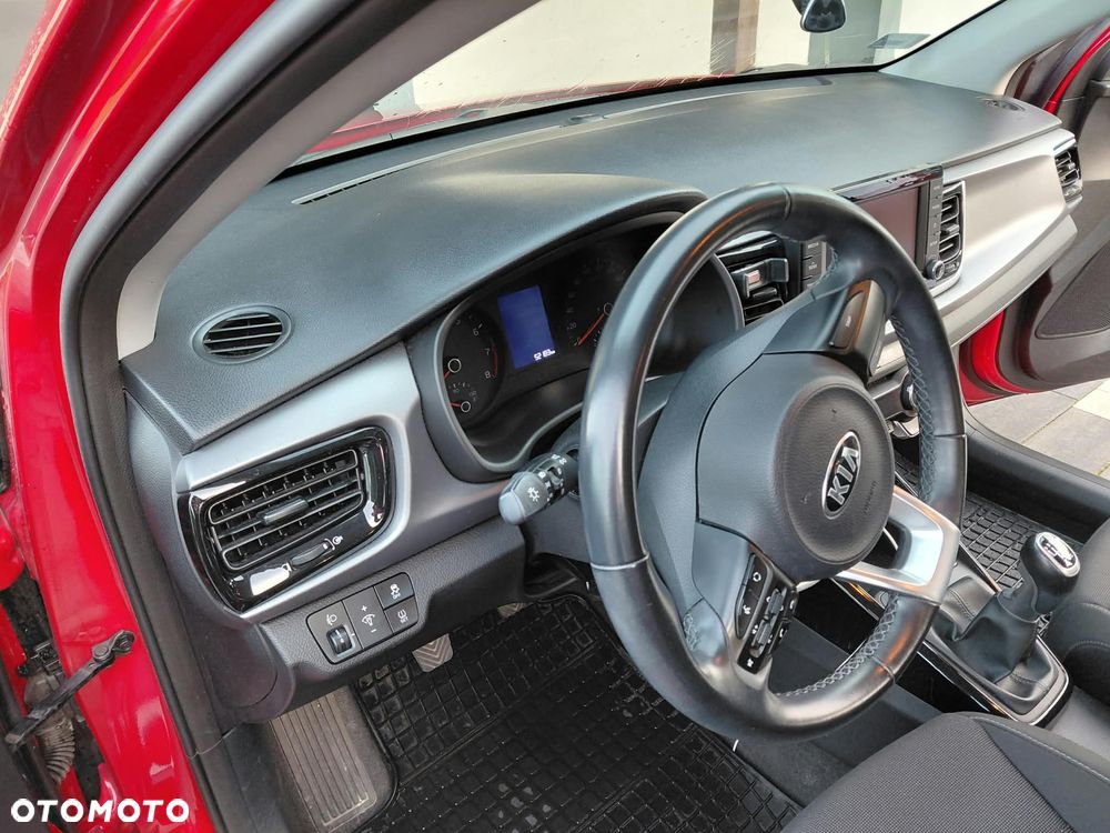 Kia Rio - 31