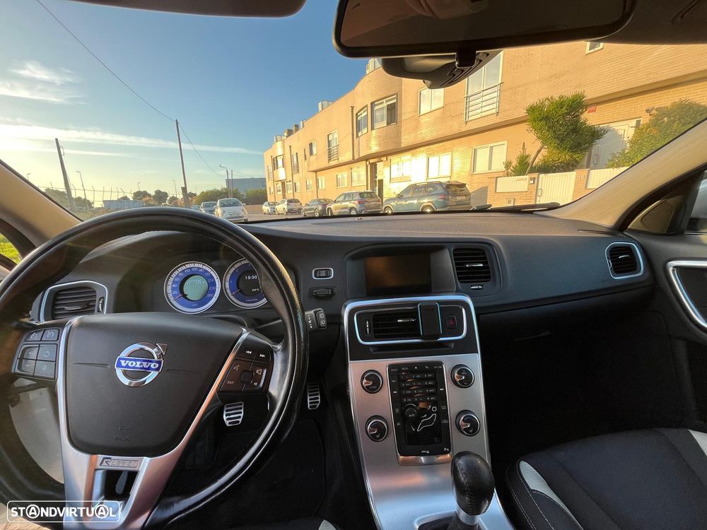 Volvo V60 D2 Edition - 28