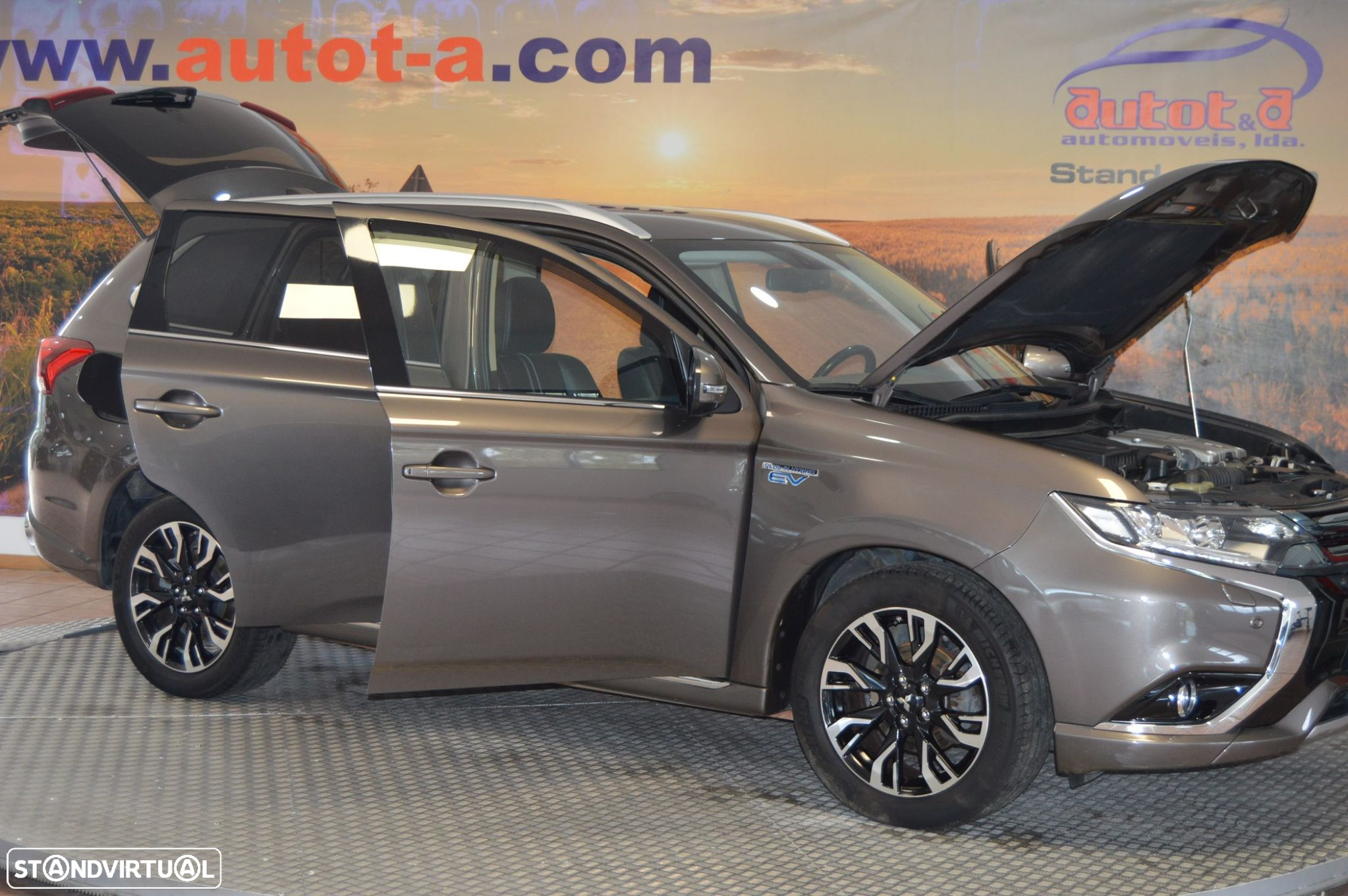 Mitsubishi Outlander 2.0 PHEV Instyle Navi - 15