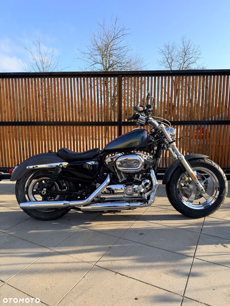 Harley-Davidson Sportster Custom 1200C - 1