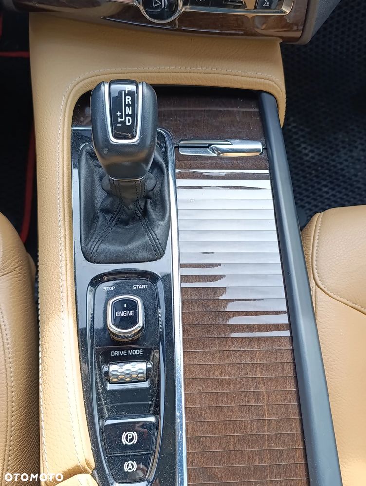 Volvo XC 90 T6 AWD Geartronic Momentum - 14