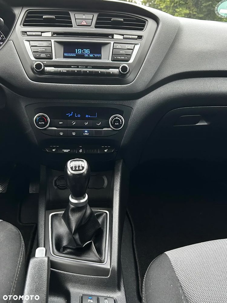 Hyundai i20 1.2 Passion Plus - 14