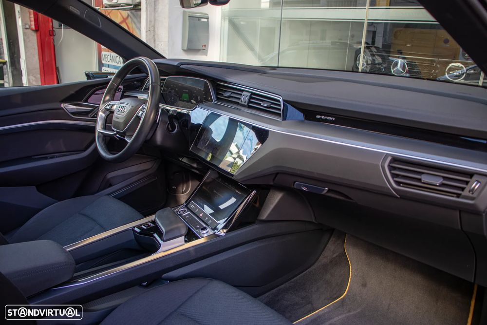 Audi e-tron 55 quattro S line - 36