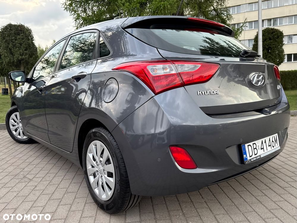 Hyundai i30 blue 1.6 CRDi Passion - 26