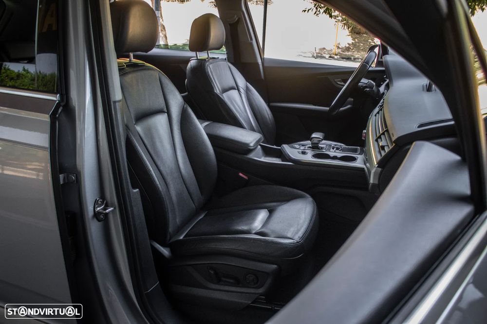 Audi Q7 3.0 TDI quattro tiptronic - 24