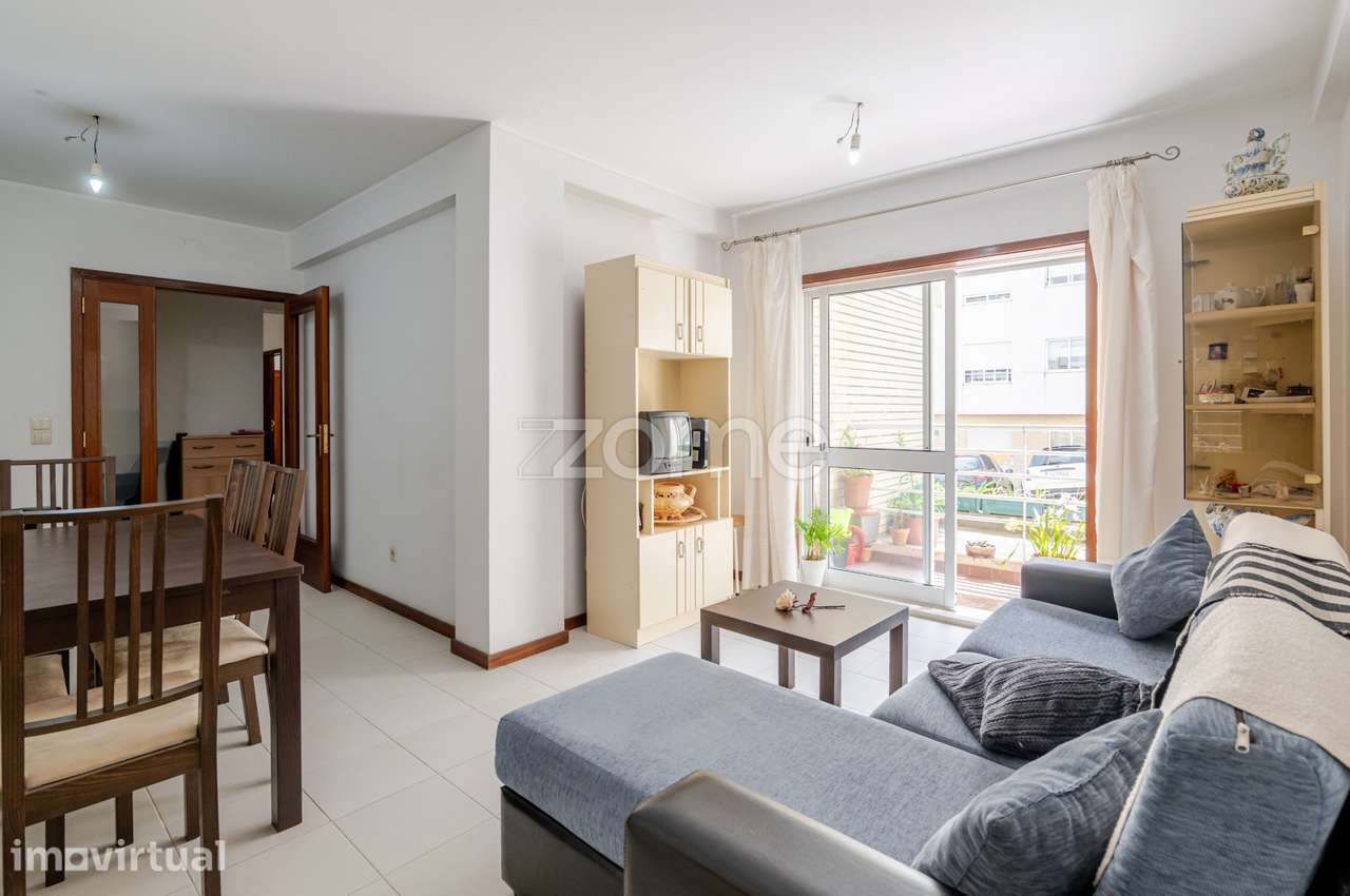Apartamento T3 com garagem, varanda e arrumos - Grande imagem: 3/24