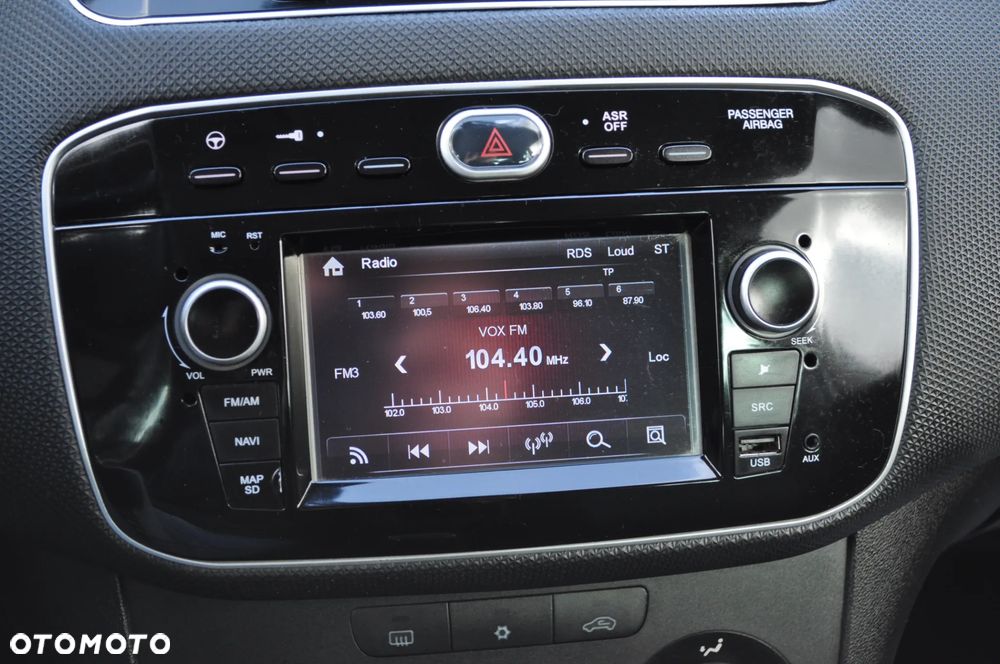 Fiat Punto 1.2 Young - 26