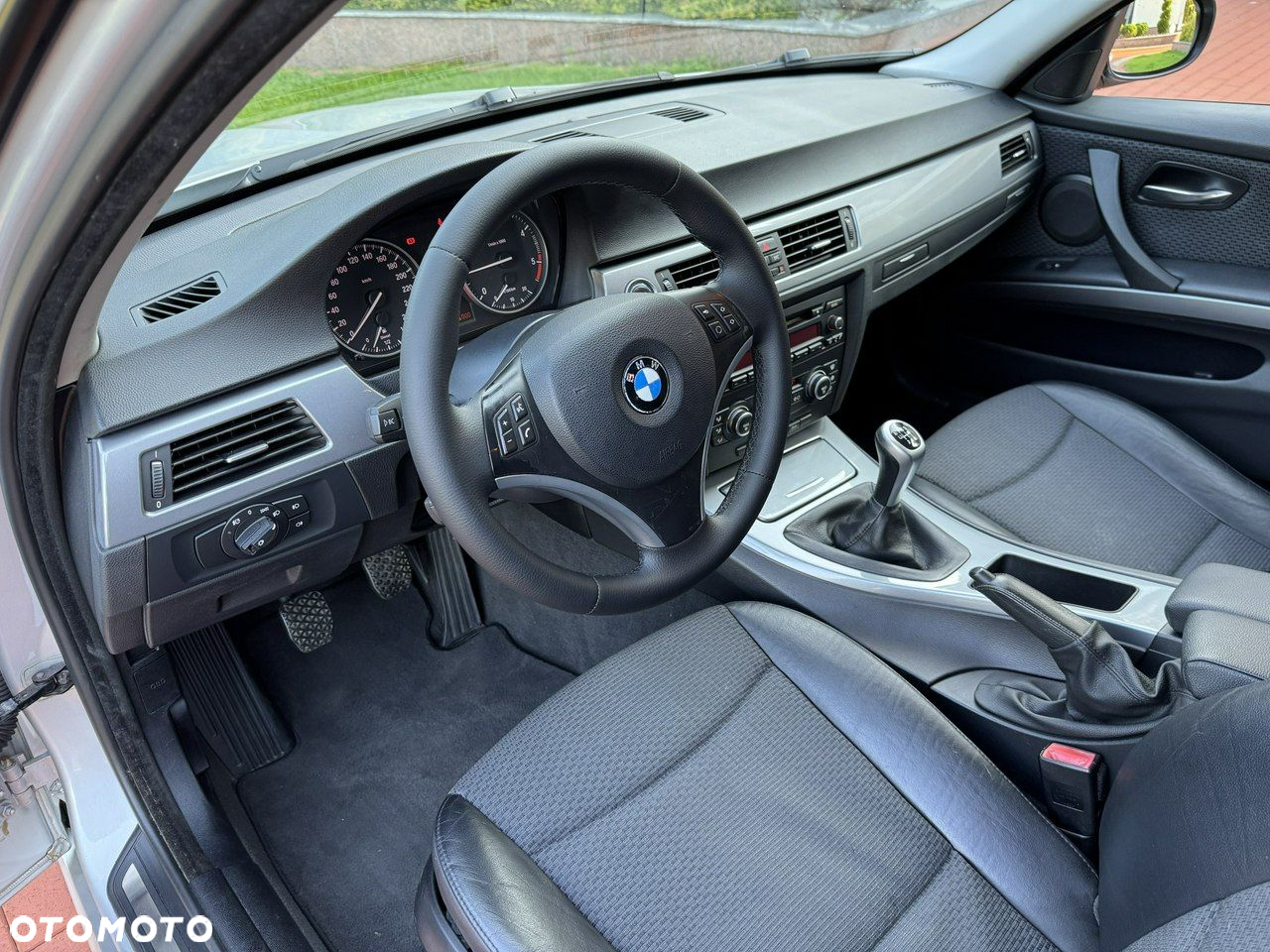 BMW Seria 3 320d xDrive - 16