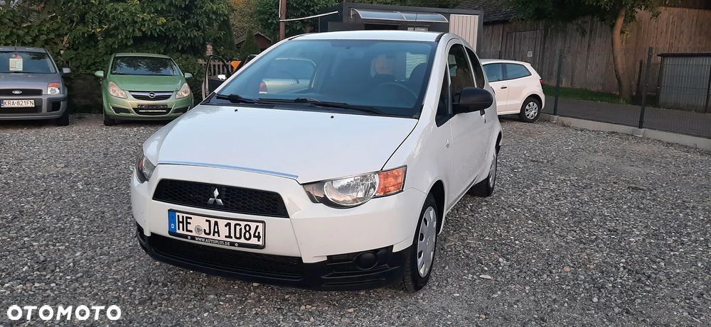 Mitsubishi Colt - 24