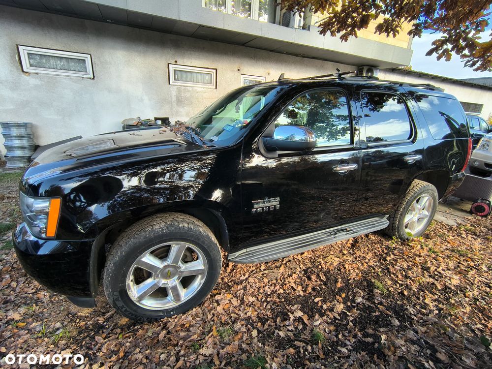 Chevrolet Tahoe - 4