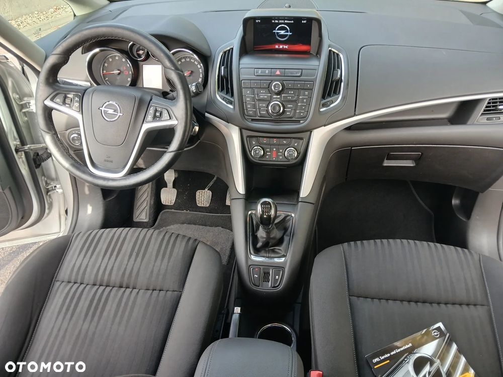 Opel Zafira - 18