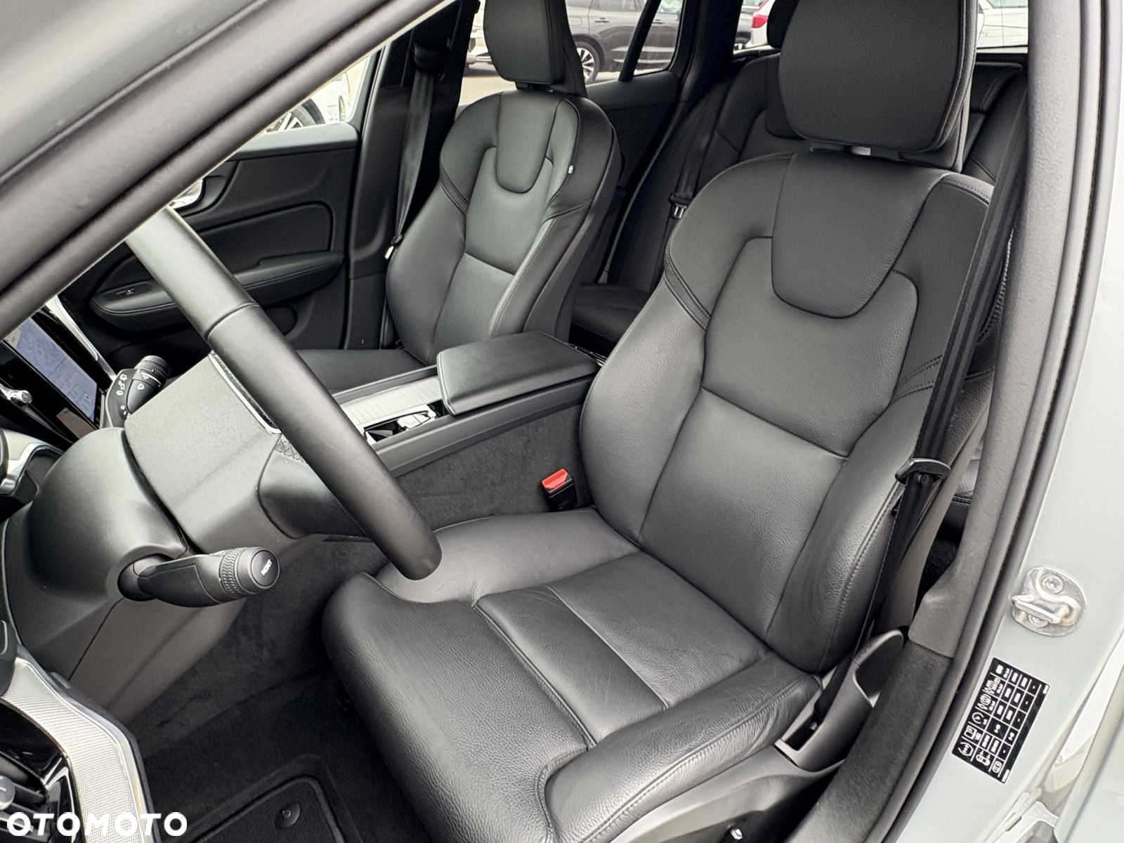 Volvo V60 Cross Country - 27