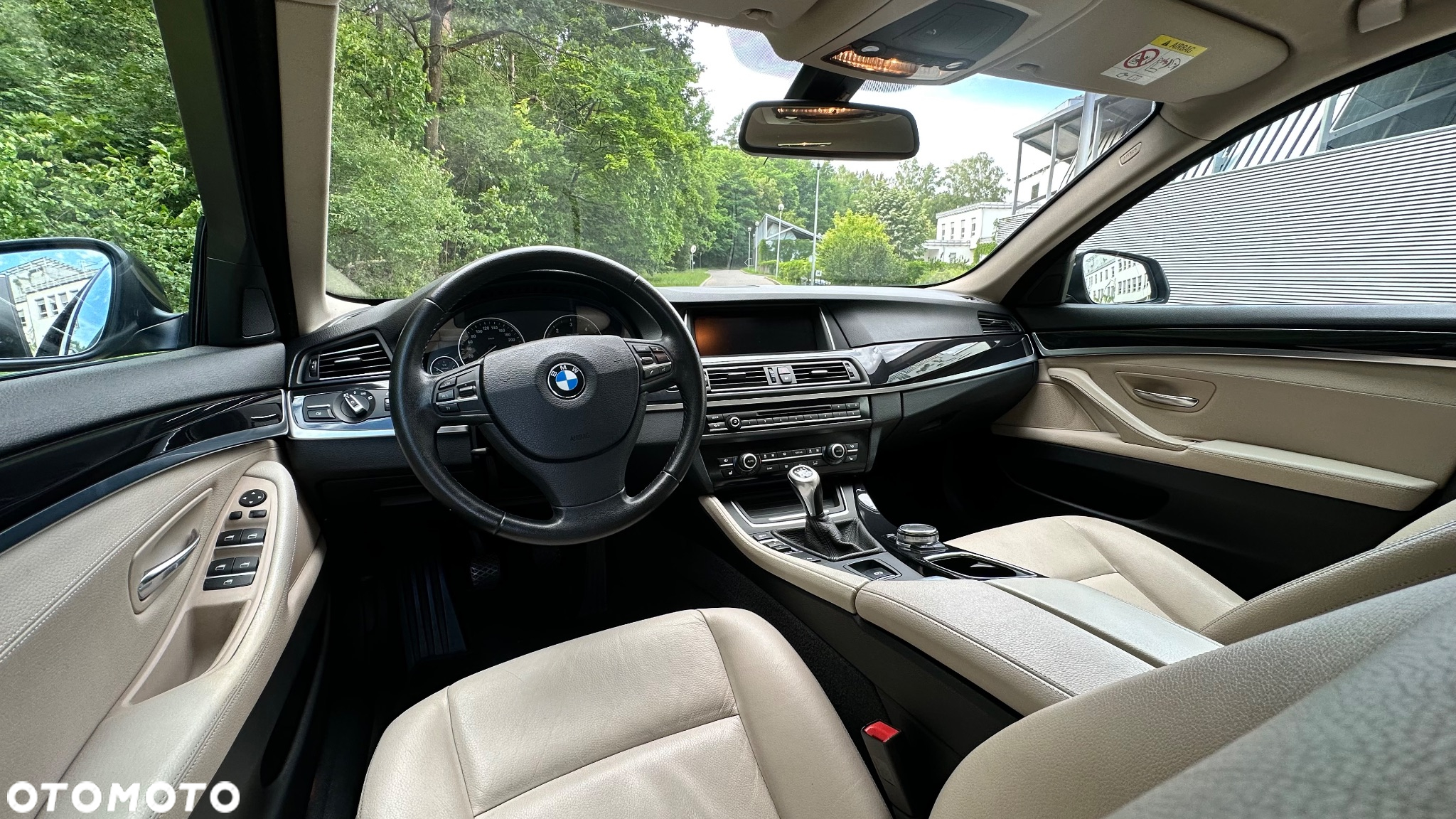 BMW Seria 5 520d Touring - 8