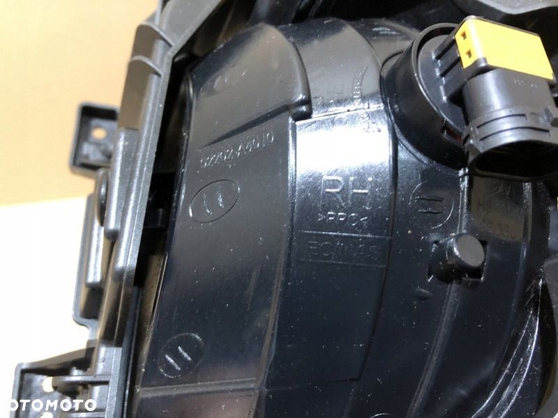 Halogen DRL Led KIA CARENS 2014 Prawy 92202-A4010 - 3