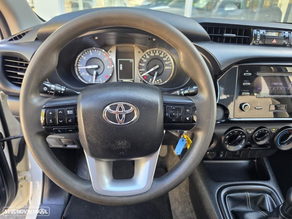 Toyota Hilux 2.4 D-4D 4WD CE 3L - 10