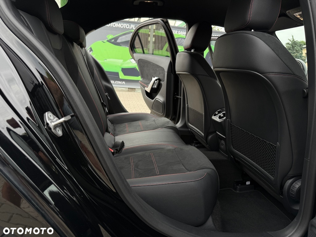 Mercedes-Benz Klasa A 180 7G-DCT AMG Line - 29