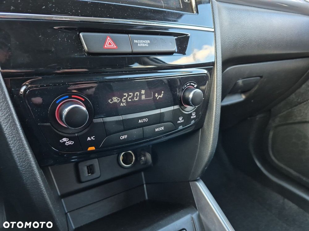 Suzuki Vitara 1.0 Boosterjet Premium 4WD - 20