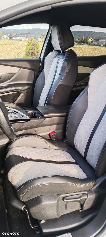 Peugeot 3008 Hybrid4 300 e-EAT8 GT - 22