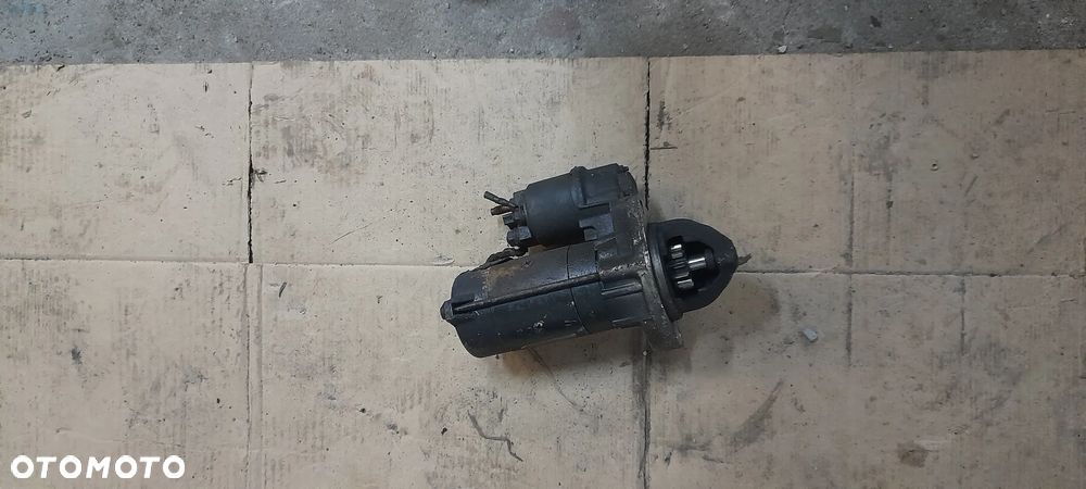 BMW 3 E46  2,0 rozrusznik